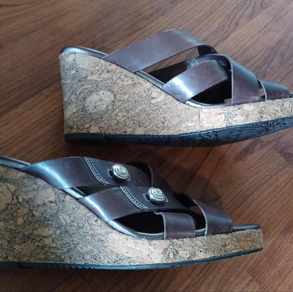 Brighton Derby Cork Wedge Rhinestone Strap Sandals 8M - Picture 3 of 7